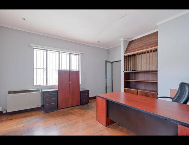 OFFICE FOR SALE IN ARCADIA